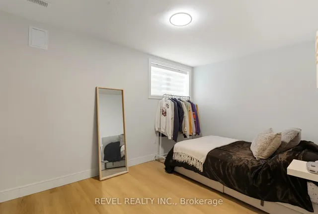 Additional image 30 of 390 Gosford Cres