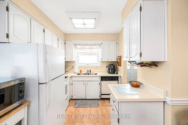 Additional image 16 of 23 Tyrone Dr