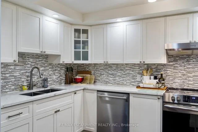 Additional image 22 of 150 Wilson St Unit 301