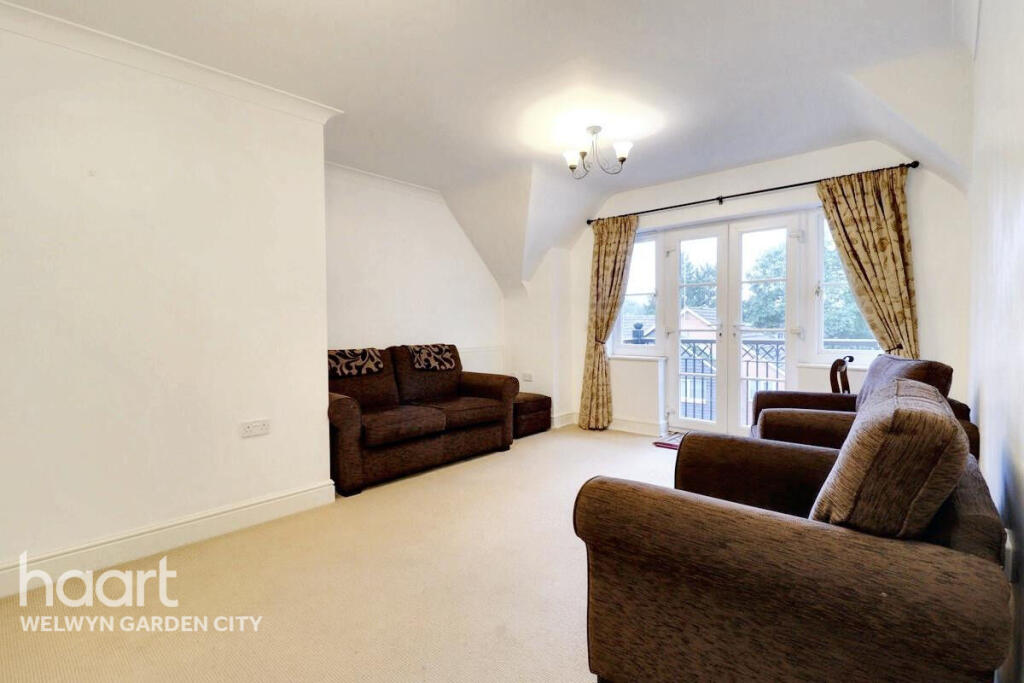 Additional image 5 of Canonsfield Road, WELWYN