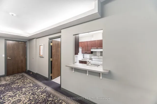 Additional image 36 of 77 GOVERNORS Rd Unit 204