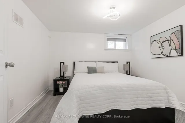 Additional image 32 of 2105 Maplewood Dr