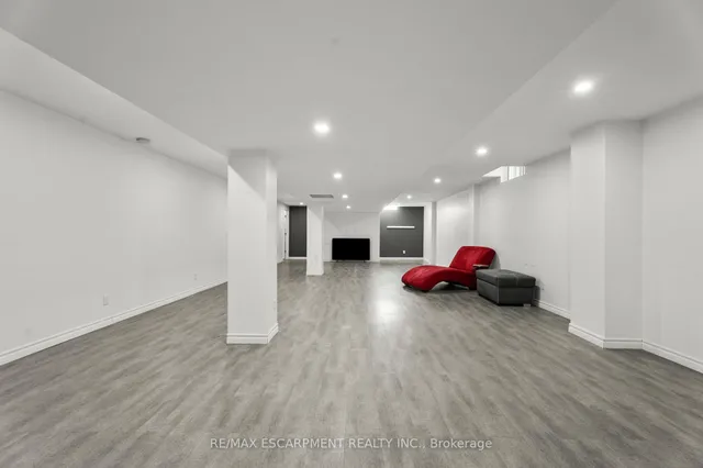 Additional image 26 of 301 Mud St