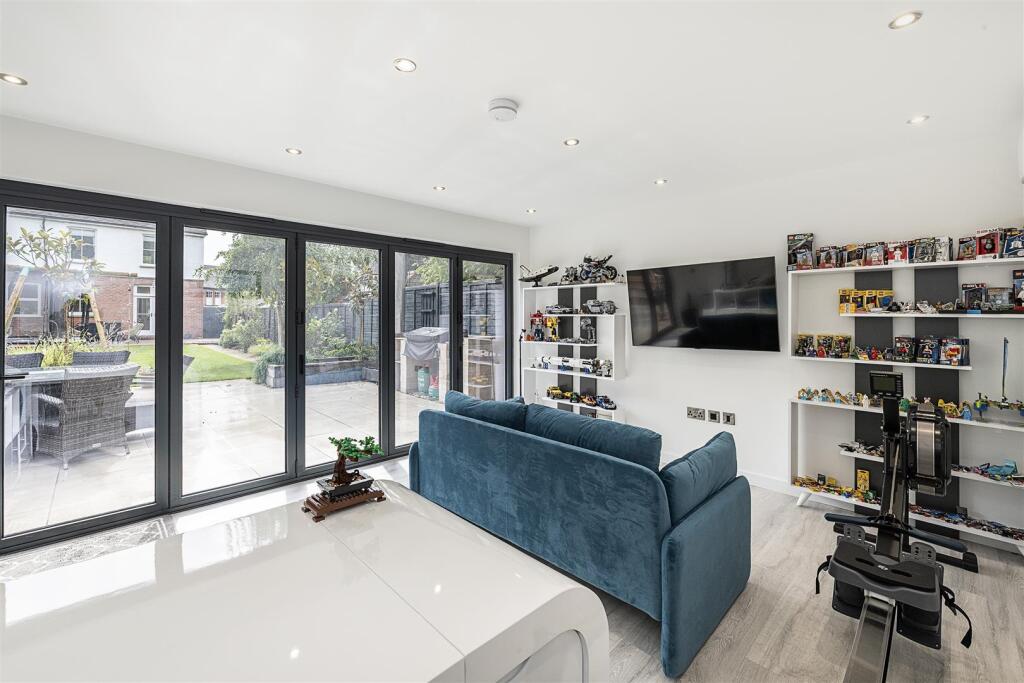 Additional image 10 of Crabtree Lane, Harpenden