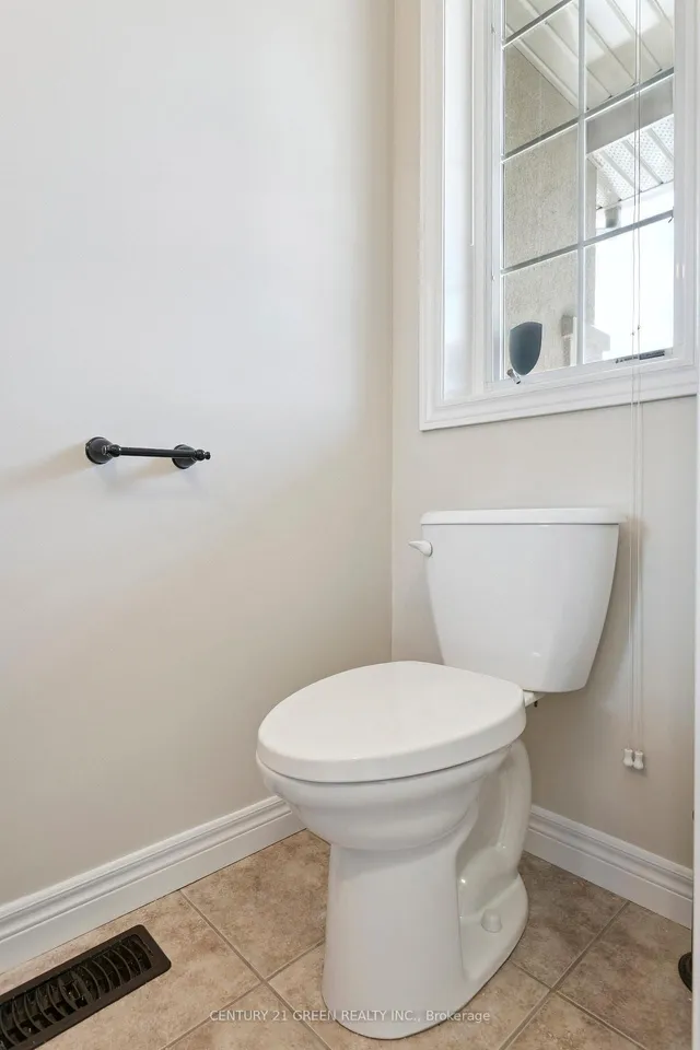 Additional image 22 of 50 Mosaic Dr