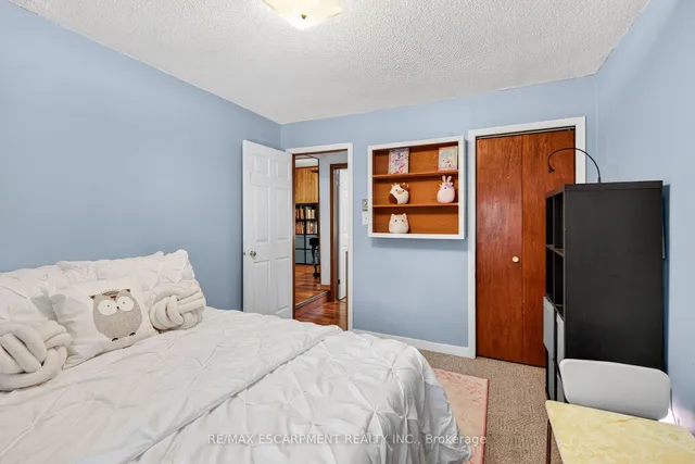 Additional image 28 of 146 Normanhurst Ave