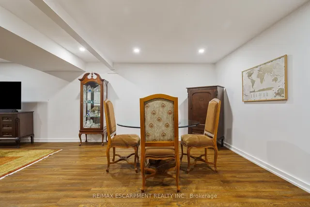 Additional image 35 of 353 Park St