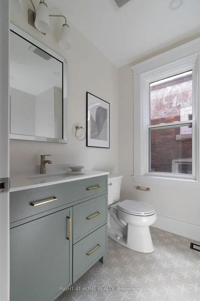 Additional image 43 of 24 Strathcona Ave