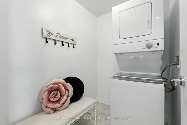 Additional image 6 of 3210 DAKOTA Common Unit A220