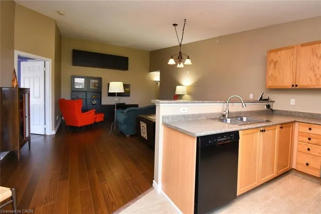 Additional image 13 of 2065 Appleby Line Unit 411