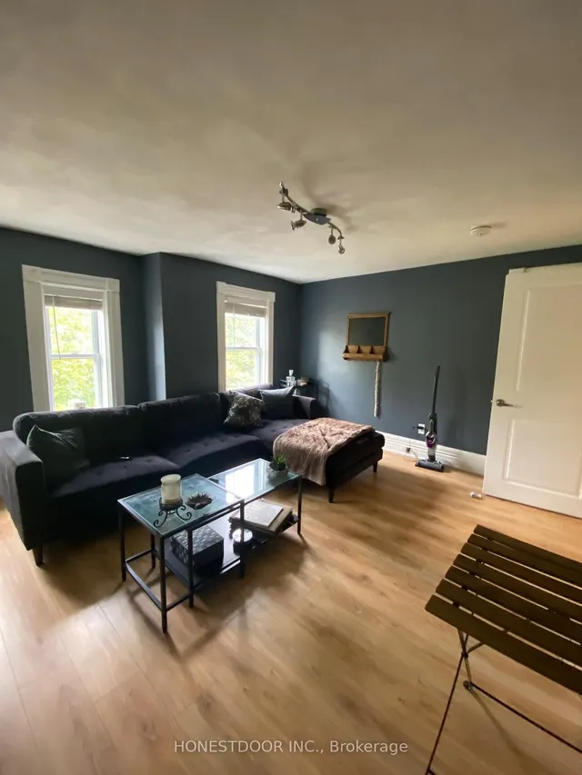 Additional image 30 of 103 Victoria Ave