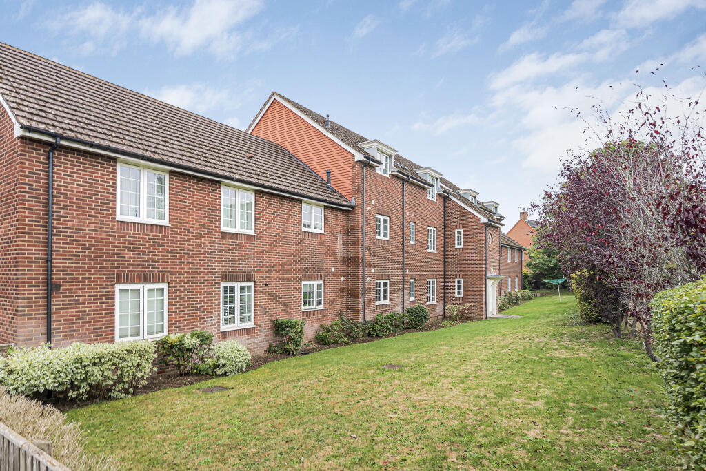 Additional image 10 of Amethyst Walk, Welwyn Garden City, Hertfordshire, AL8