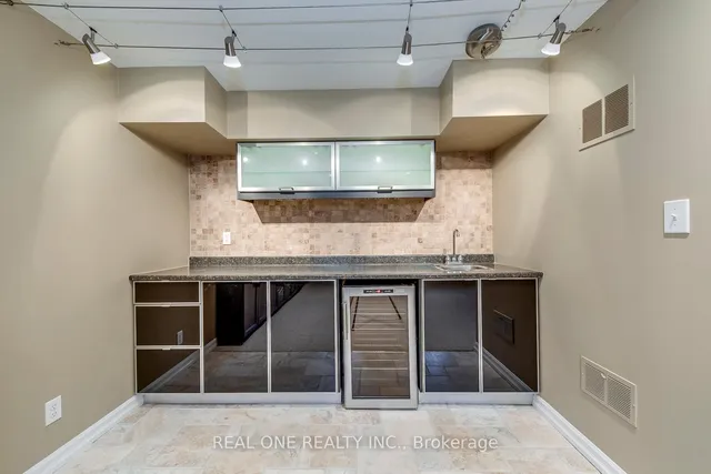 Additional image 36 of 5803 Page Cres