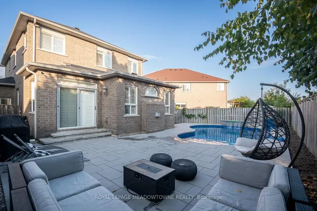 Additional image 30 of 371 Alexander Cres