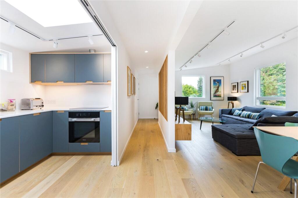 Additional image 12 of Avenue St. Nicholas, Harpenden, Hertfordshire, AL5