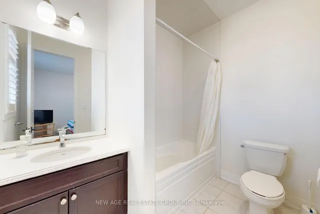 Additional image 33 of 153 Whitlock Ave