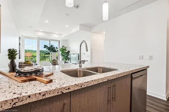 Additional image 8 of 2750 King St Unit 508