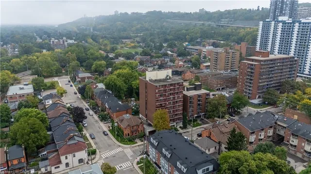 Additional image 21 of 141 Catharine St Unit 204