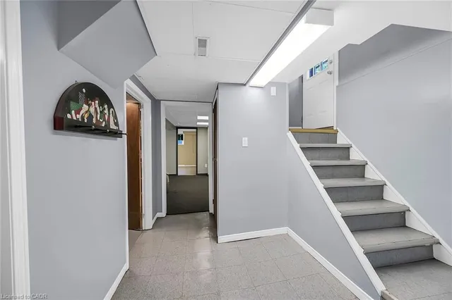 Additional image 32 of 274 Ottawa St