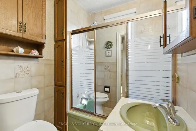 Additional image 17 of 484 John St