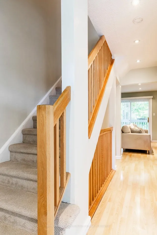 Additional image 5 of 1556 Kerns Rd Unit 3