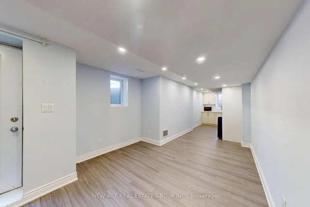 Additional image 34 of 153 Whitlock Ave