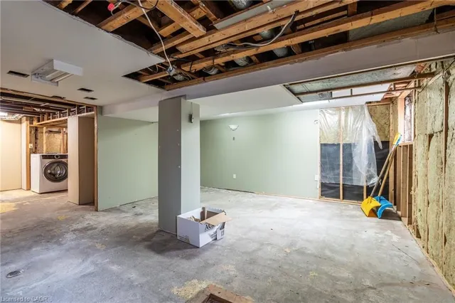 Additional image 42 of 39 Connaught Ave