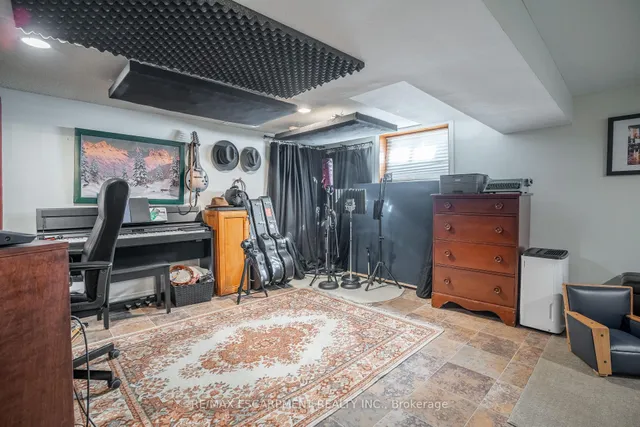 Additional image 30 of 73 Kenilworth Ave