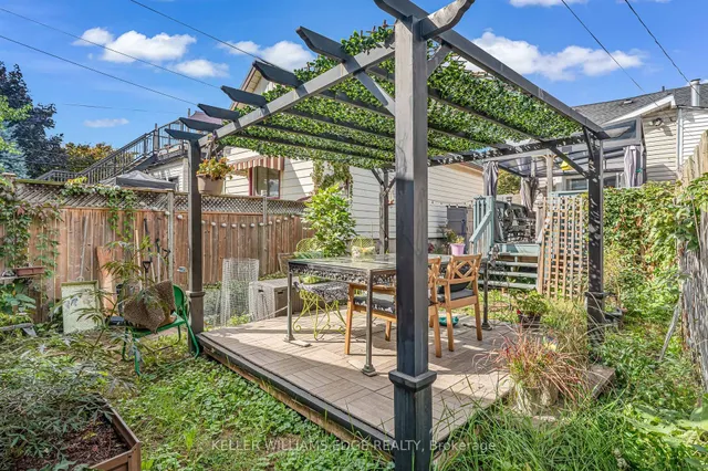 Additional image 30 of 108 Emerald St