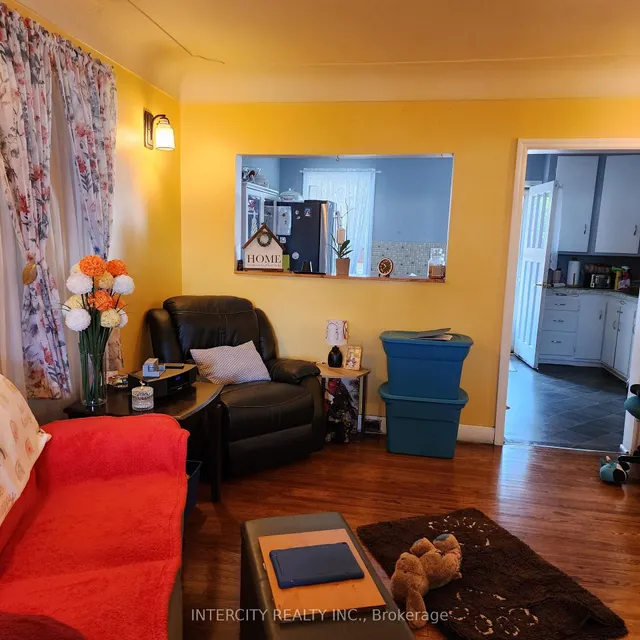 Additional image 6 of 70 Mayflower Ave