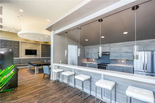 Additional image 28 of 2081 Fairview St Unit 1003