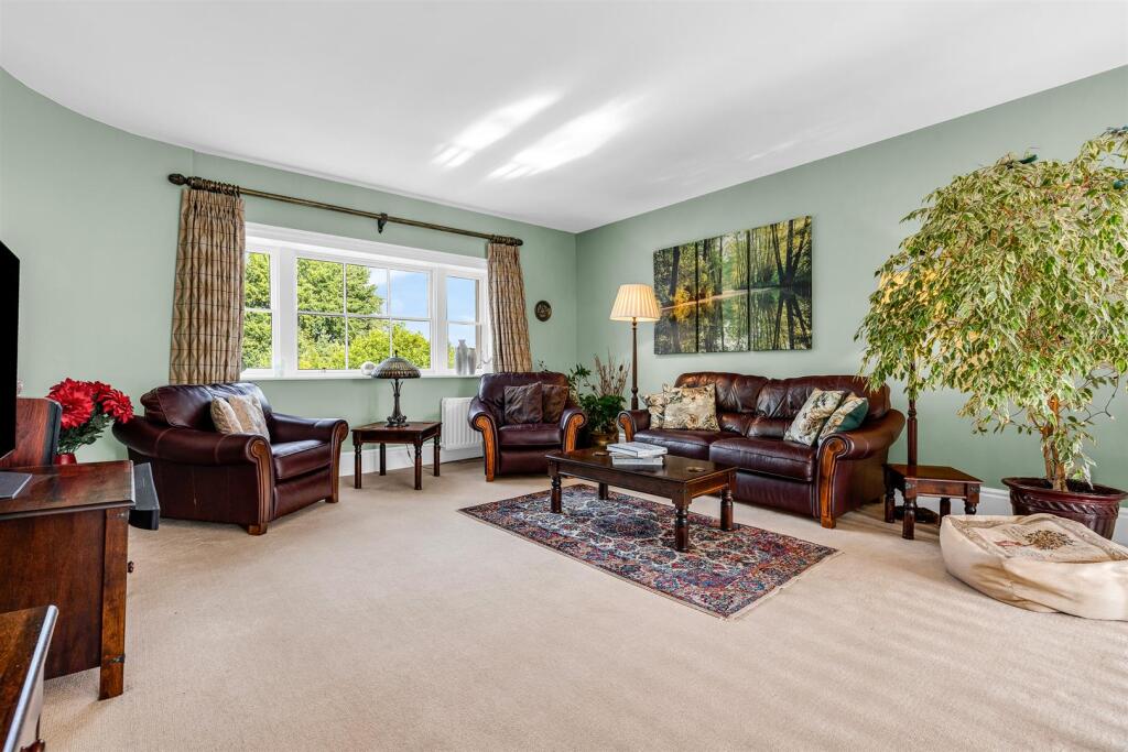 Additional image 9 of Tewin Water, Digswell