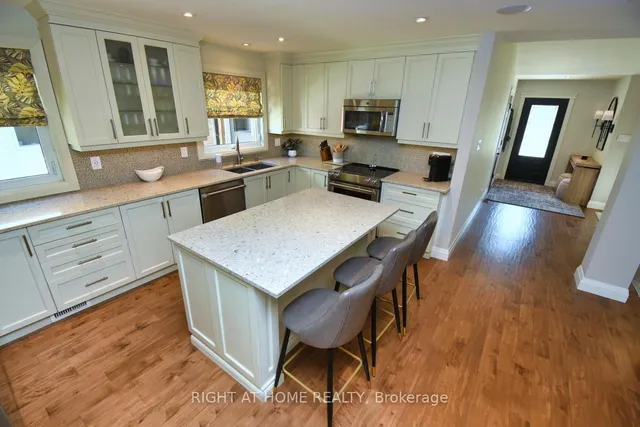 Additional image 12 of 3224 Twin Oaks Cres