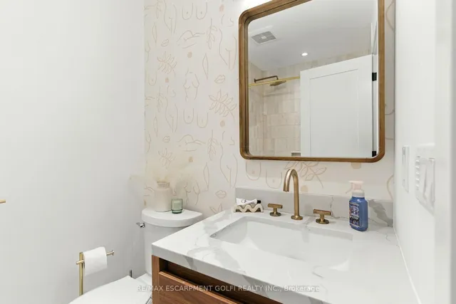 Additional image 29 of 369 Charlton Ave