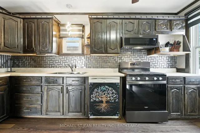 Additional image 15 of 313 Graham Ave