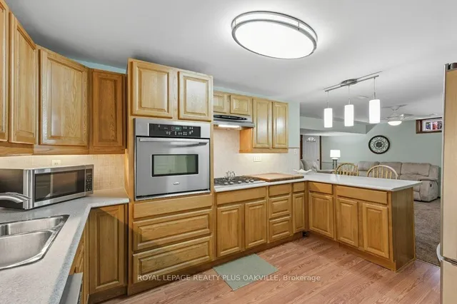 Additional image 28 of 67 Horizon Crt