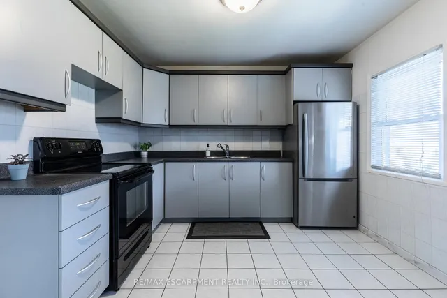 Additional image 10 of 118 Julian Ave