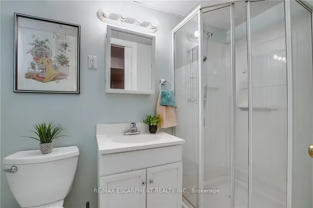 Additional image 26 of 79 Gardiner Dr