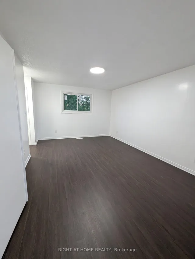 Additional image 29 of 73 Skyview Dr