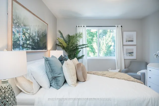 Additional image 15 of 698 Edwards Ave