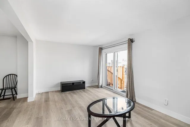 Additional image 5 of 25 Bryna Ave Unit F