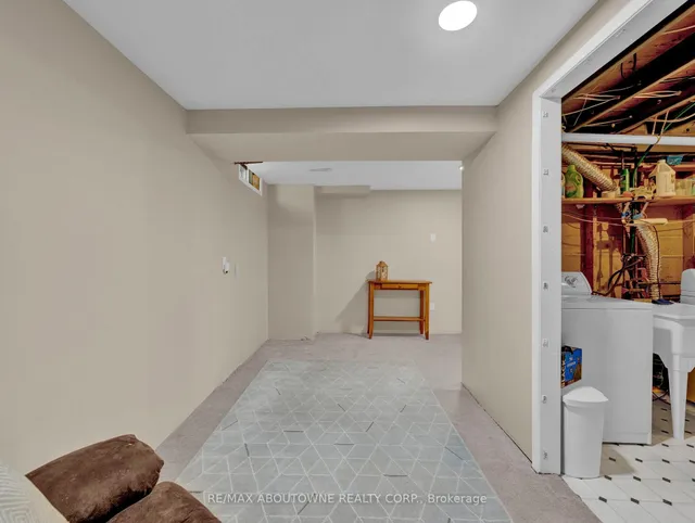 Additional image 35 of 371 Bronte St Unit 3