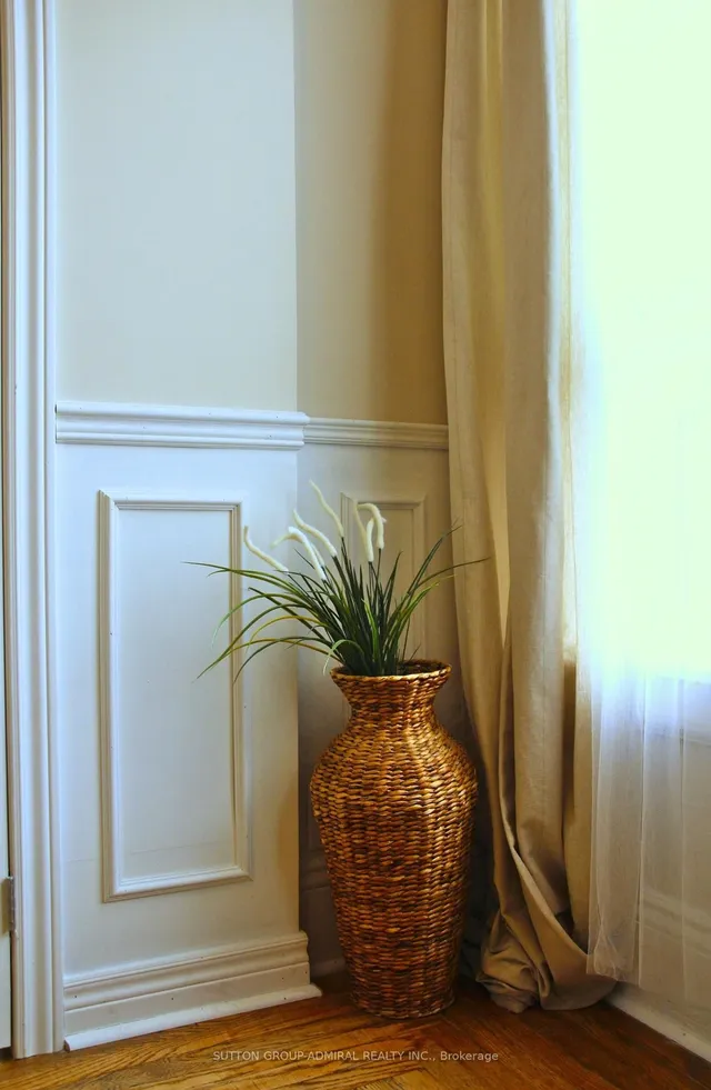 Additional image 25 of 164 WENTWORTH St