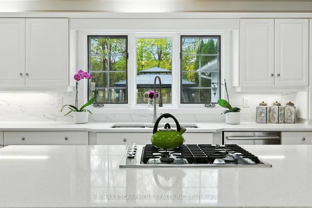 Additional image 12 of 24 Meander Clse