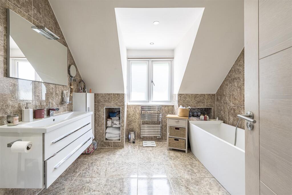 Additional image 12 of Blackmore Way, Blackmore End