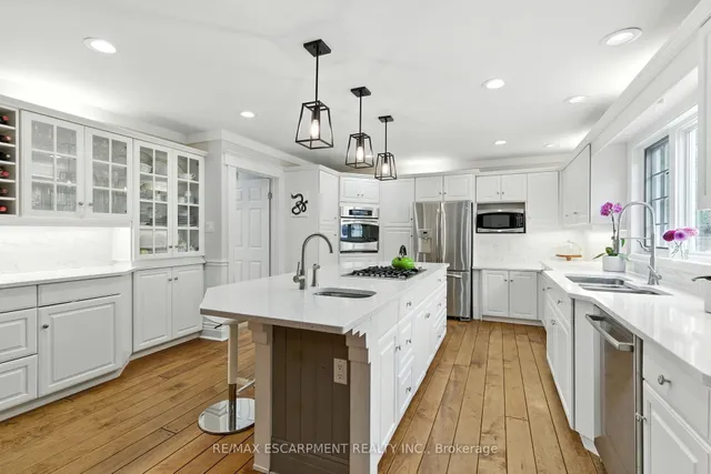 Additional image 13 of 24 Meander Clse