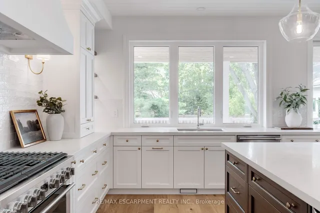 Additional image 19 of 684 Peele Blvd