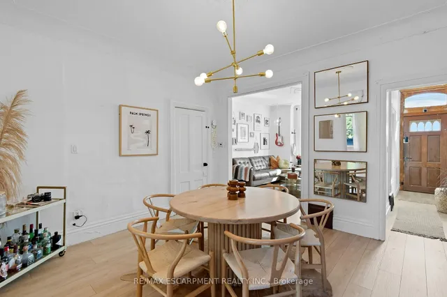 Additional image 17 of 249 Bay St