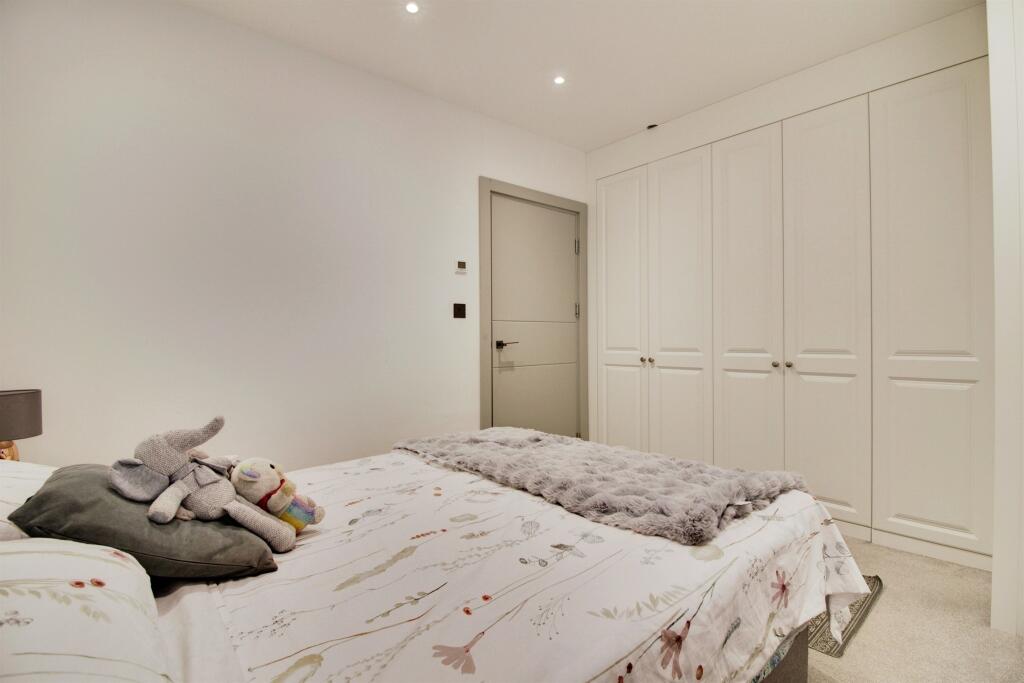 Additional image 11 of Stonehills, Welwyn Garden City