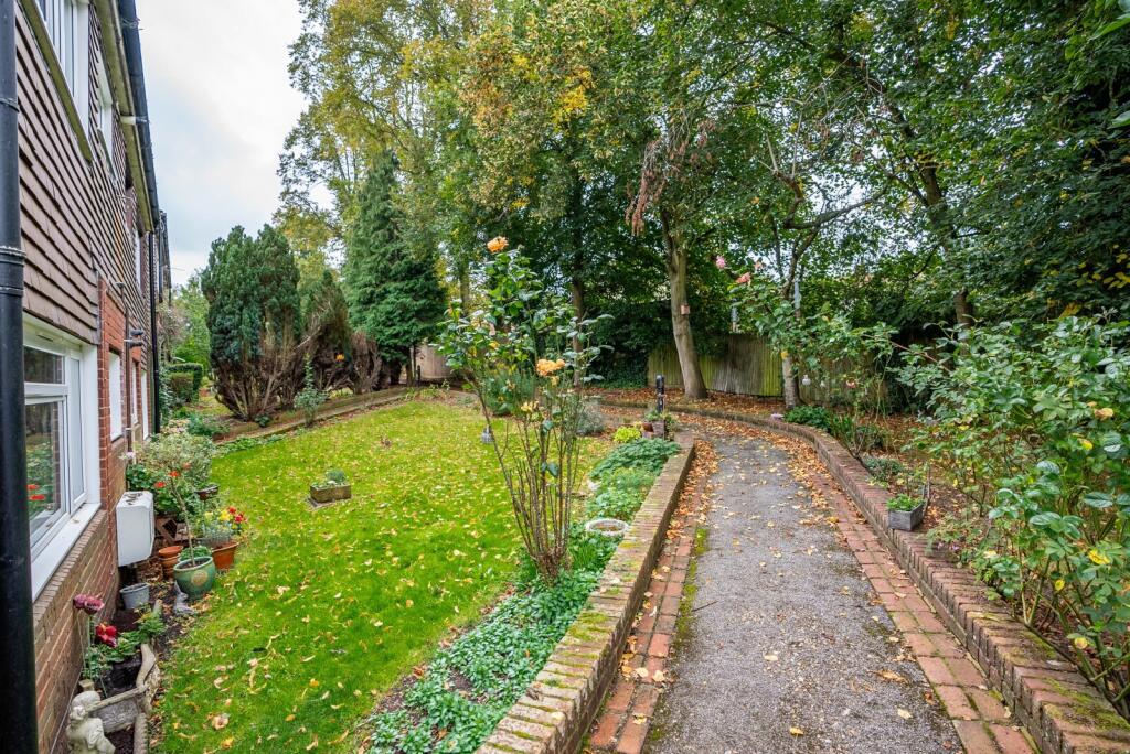 Additional image 10 of Hickling Way, Harpenden, Hertfordshire, AL5
